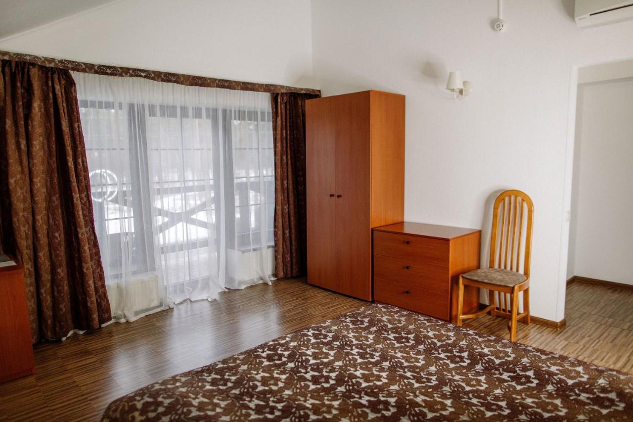 Veselyj Zajets Otel Pirnove Dış mekan fotoğraf