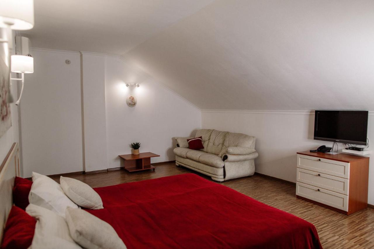 Veselyj Zajets Otel Pirnove Dış mekan fotoğraf