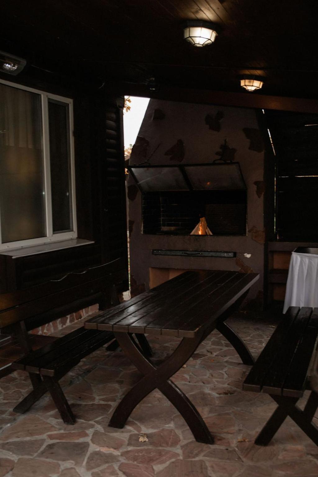 Veselyj Zajets Otel Pirnove Dış mekan fotoğraf